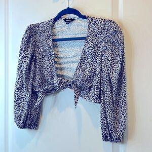 Express tie front print crop blouse